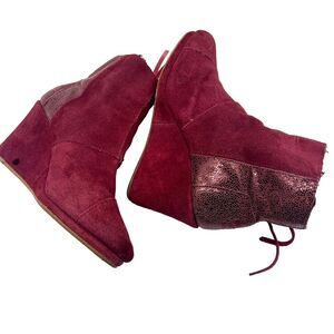 Toms Maroon Suede Desert Side Zipper Wedges Booties Women's Size 7.5